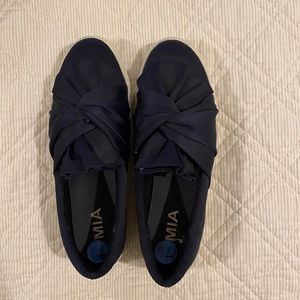 navy blue tie slip on sneakers